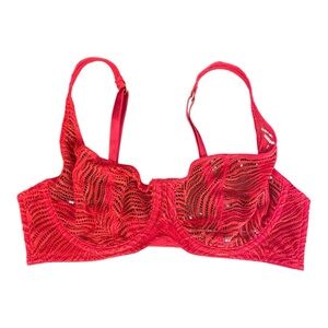 Victoria's Secret Very Sexy 34B Red Lace Bra